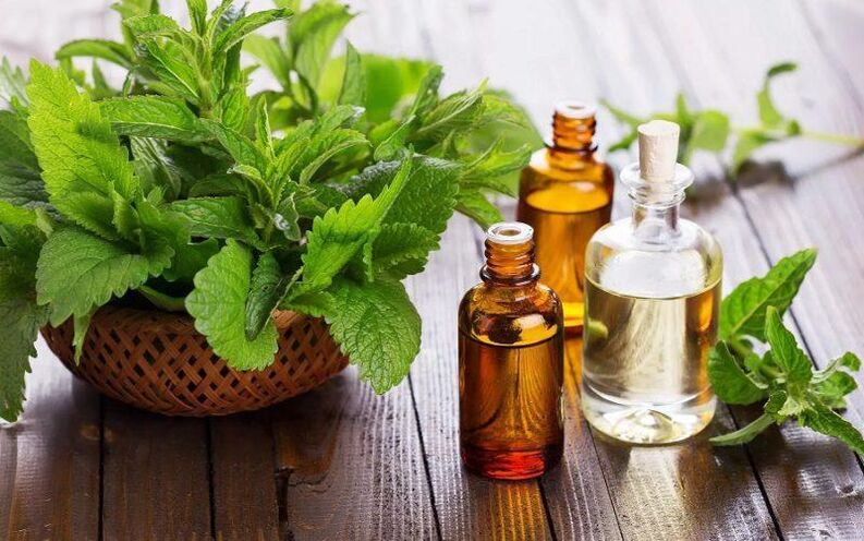 Patchouli essential oil is suitable for skin of all ages and promotes regeneration. 